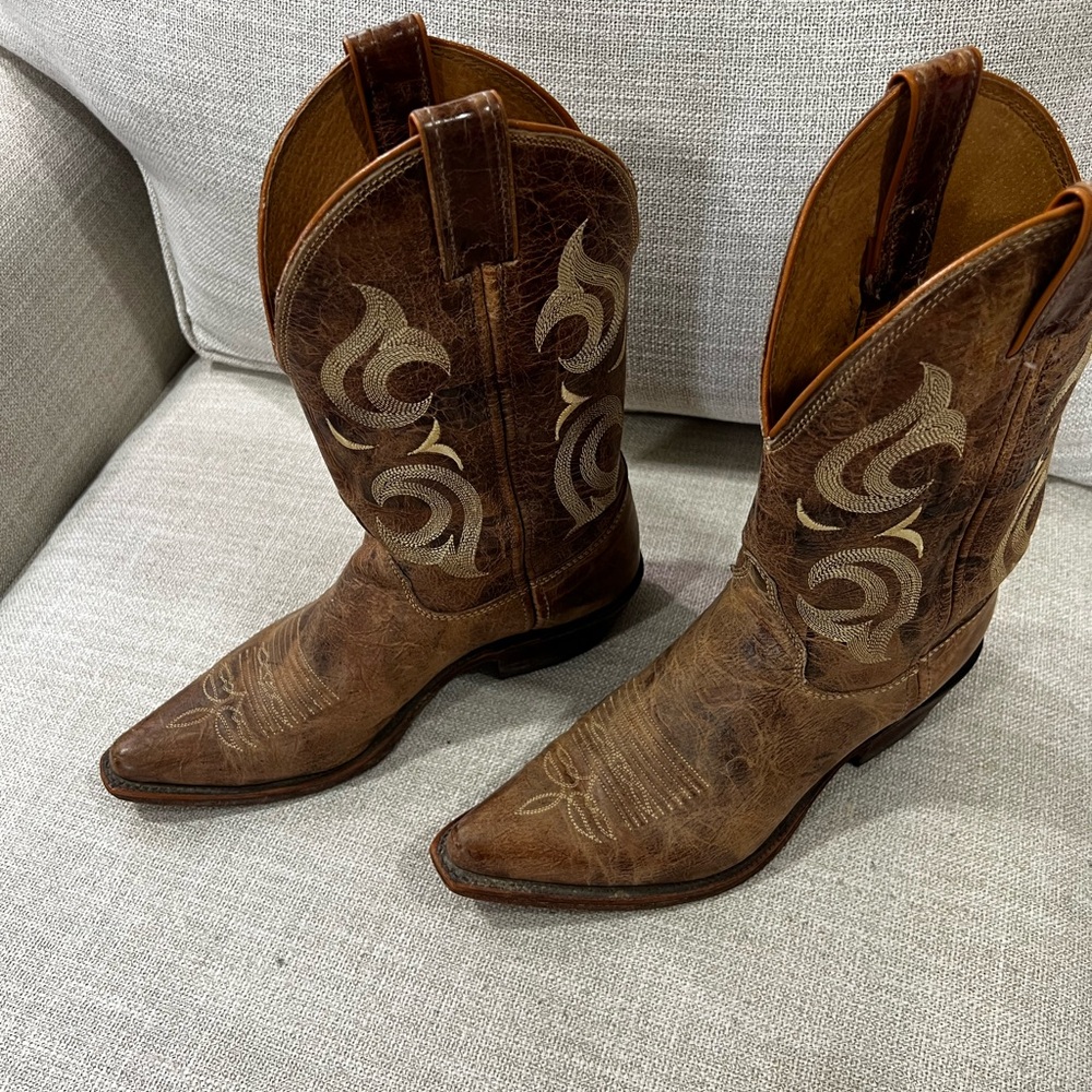 Justin Boots Distressed Brown Western Boots